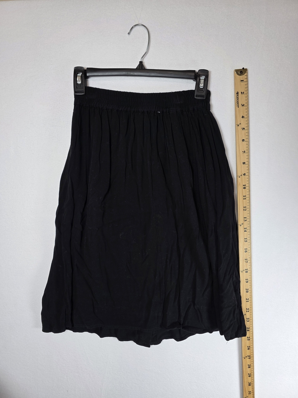 The Main Street Exchange 'SKYE' Black Button-Front Midi Skirt - Picture 6 of 6